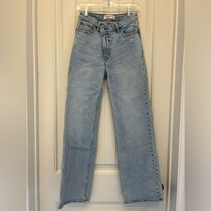 VIRAL ABERCROMBIE 90s relaxed Jean